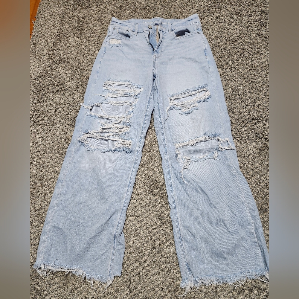 American Eagle Outfitters Light Blue Ripped Boyfriend Jeans